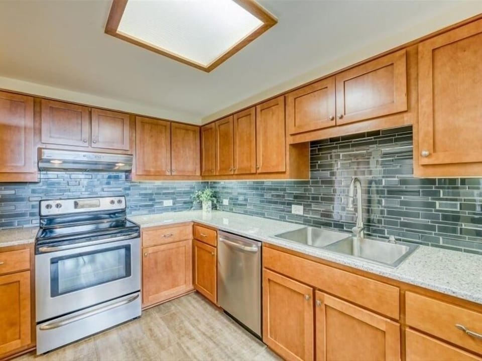 Indoors, Kitchen, Sink, Sink Faucet, Hardwood