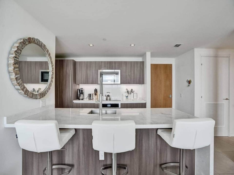 Comfortable luxe swivel stools
