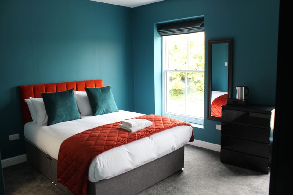 Superior Double Room | Desk, laptop workspace, soundproofing, iron/ironing board