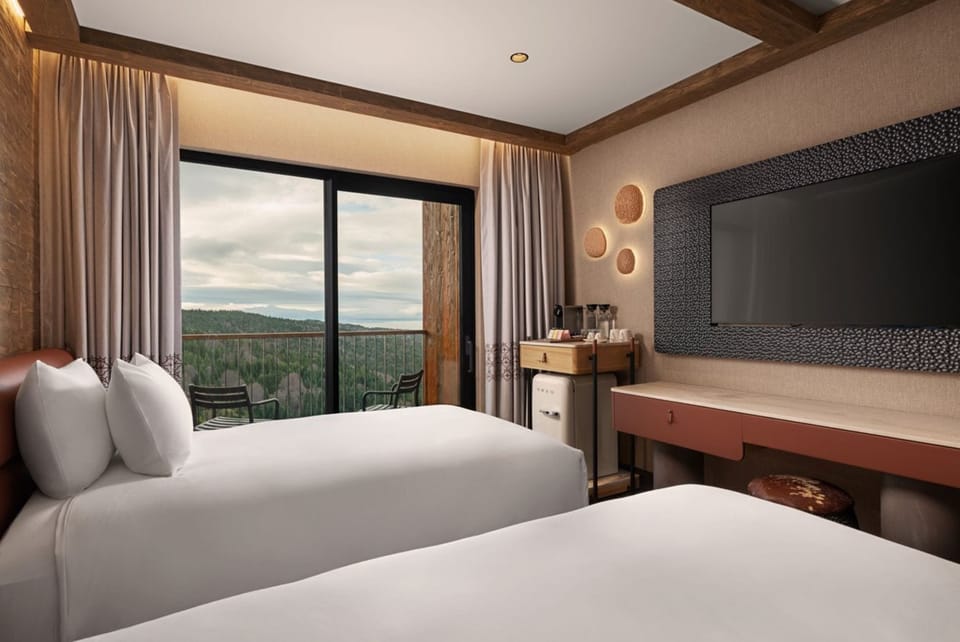 Superior Room, 2 Twin Beds, Non Smoking, Mountain View (Balcony) | Premium bedding, minibar, in-room safe, desk