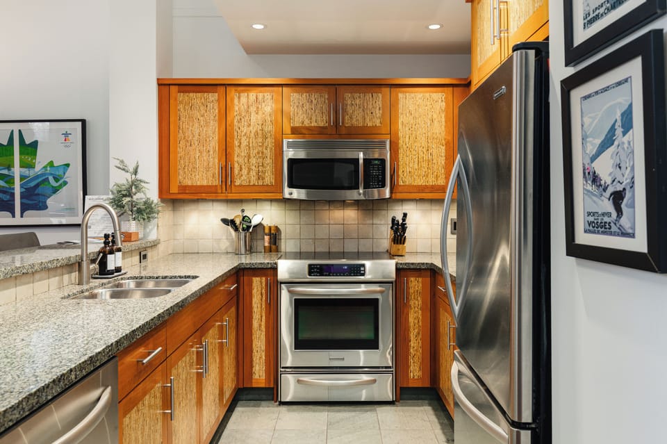 Main Floor - Kitchen