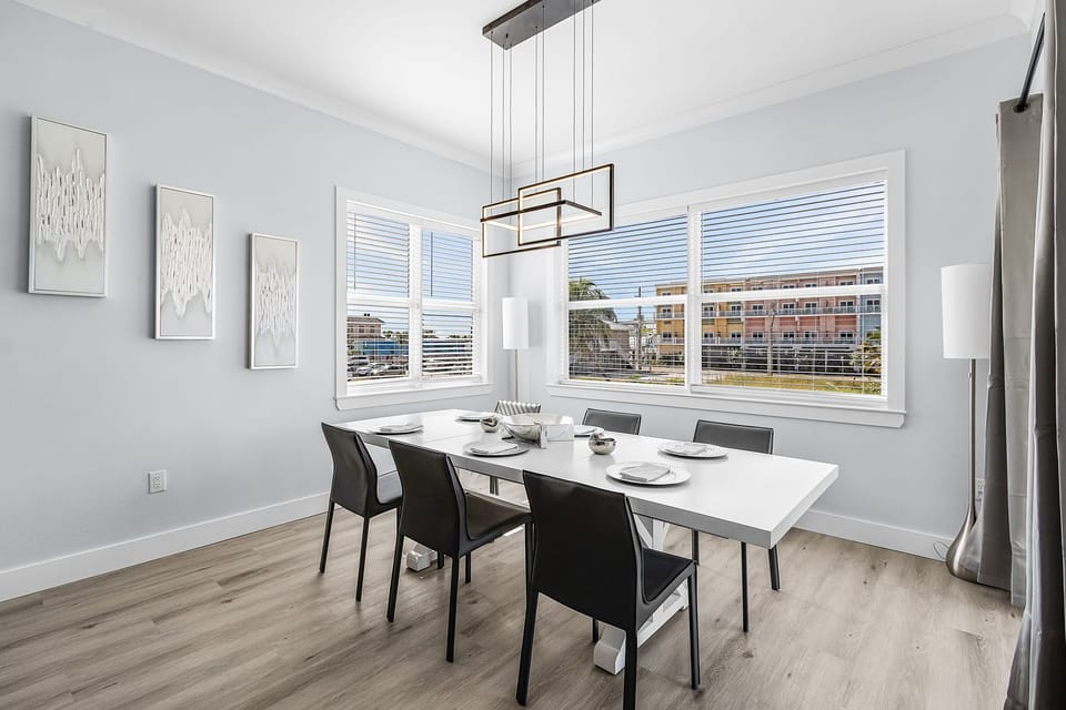 Dining for up to 8 at the Dining Table + 4 seats at the Bar