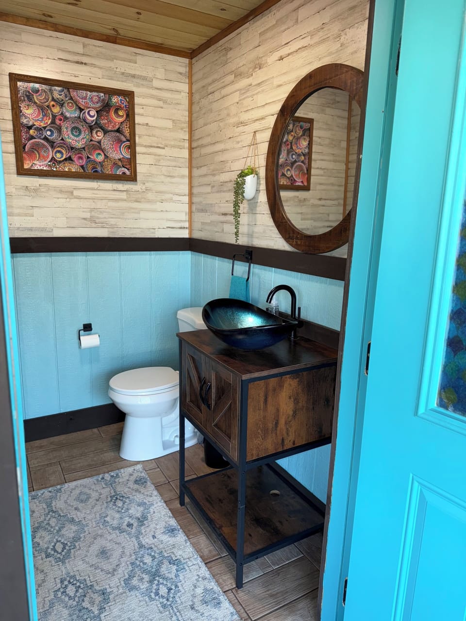 Half bathroom at the poolside gazebo