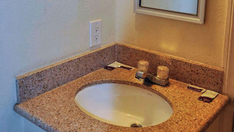 Bathroom sink
