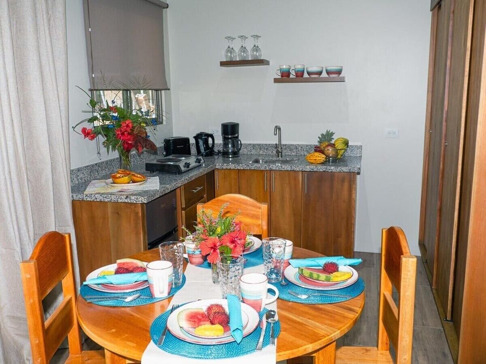 very well equiped kitchen
