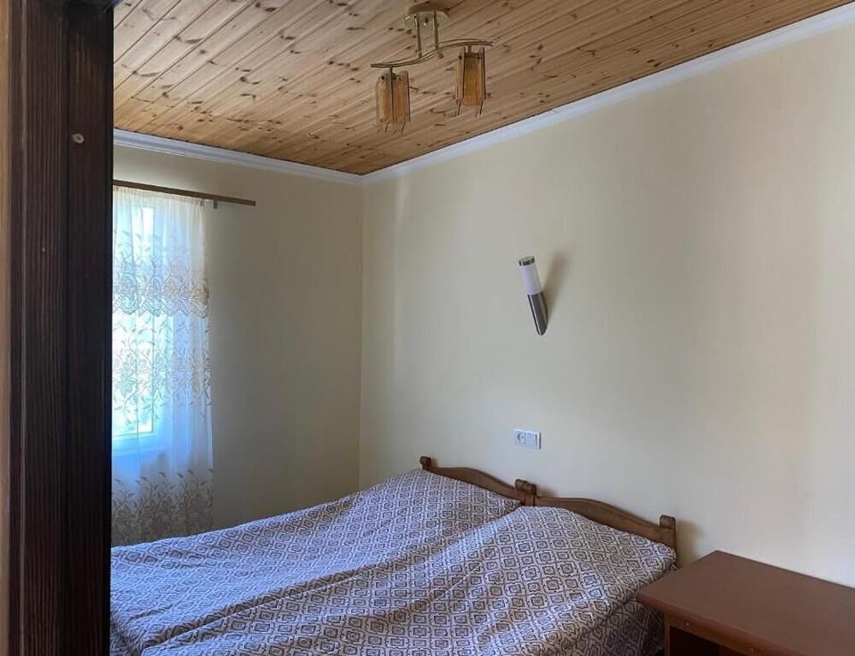 Classic Double or Twin Room, Garden View | Desk, laptop workspace, soundproofing, free WiFi