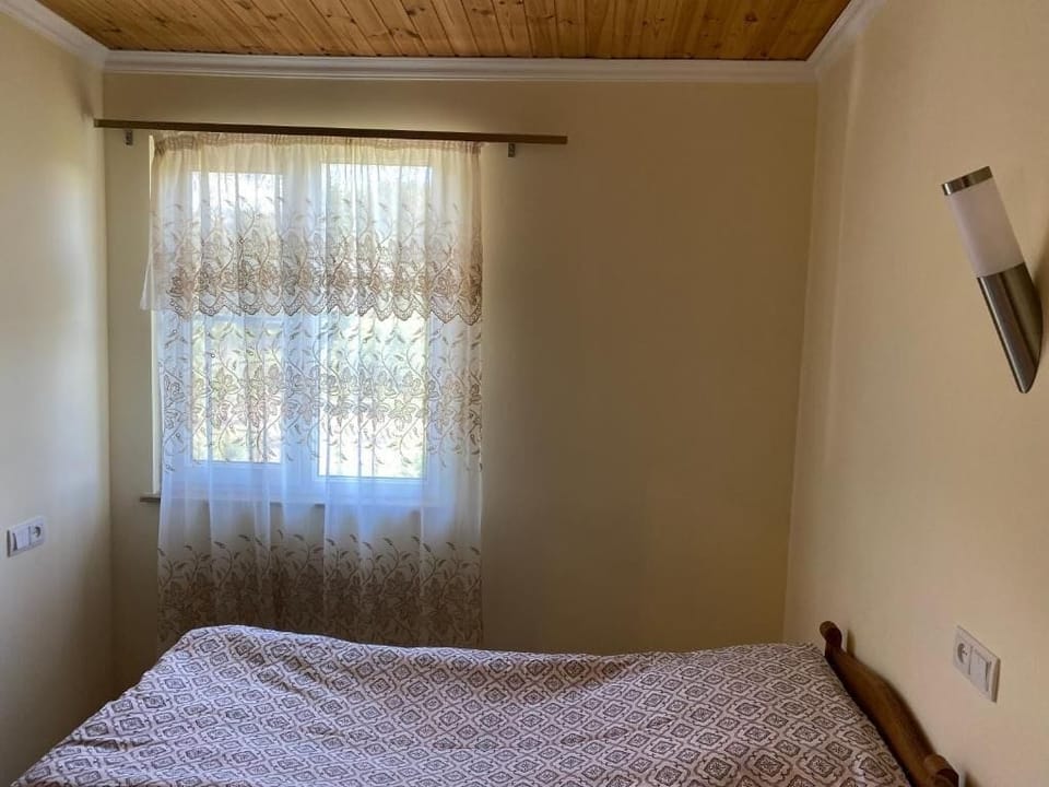 Classic Double or Twin Room, Garden View | Desk, laptop workspace, soundproofing, free WiFi