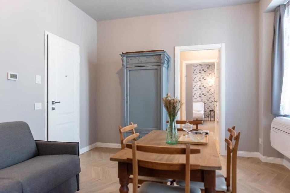 Superior Studio Suite | Living area | TV