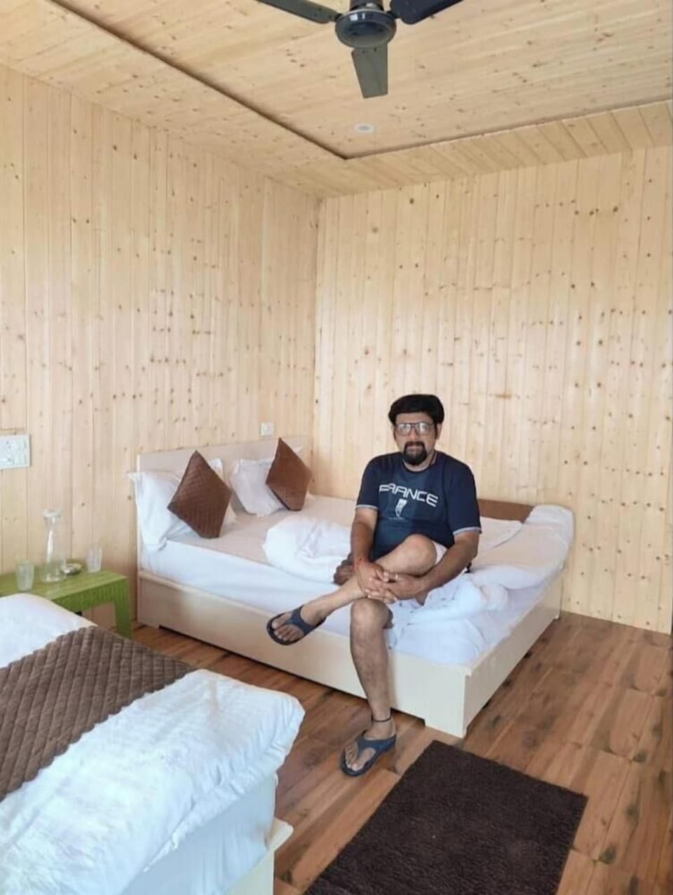 Desk, free WiFi, bed sheets