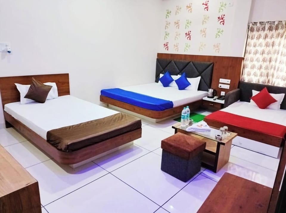 Desk, WiFi (free), bed sheets