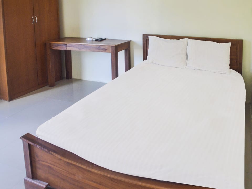 WiFi (free), bed sheets