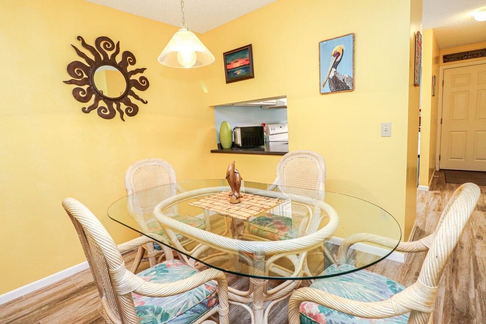 St. Augustine Beach Rentals Dining Room
