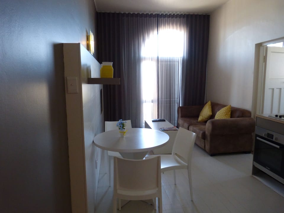 Room (Self Catering Unit sleeps 3) | In-room safe, desk, free WiFi, wheelchair access