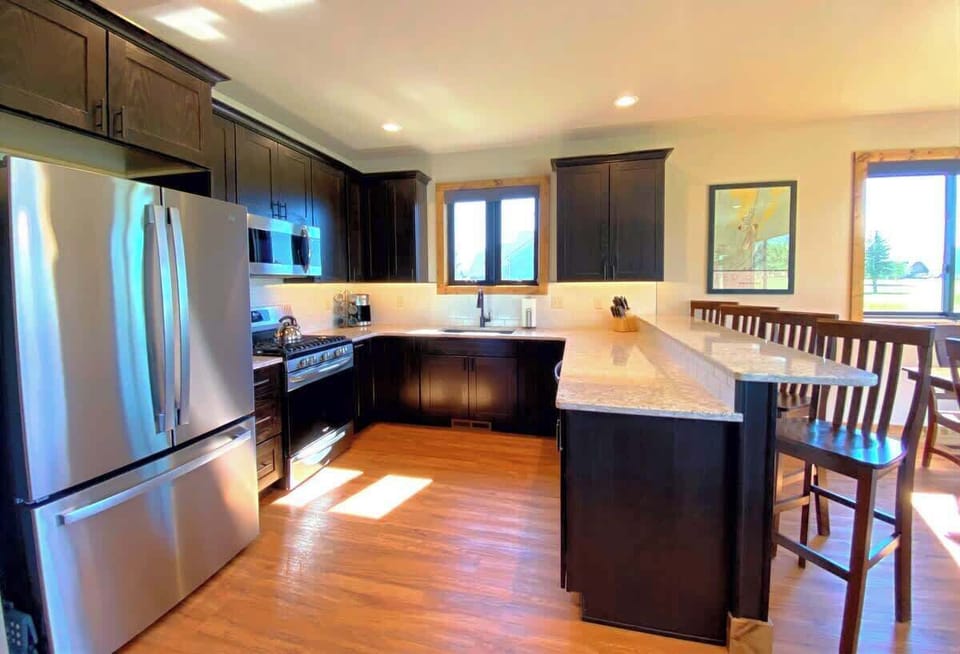 Spacious kitchen 