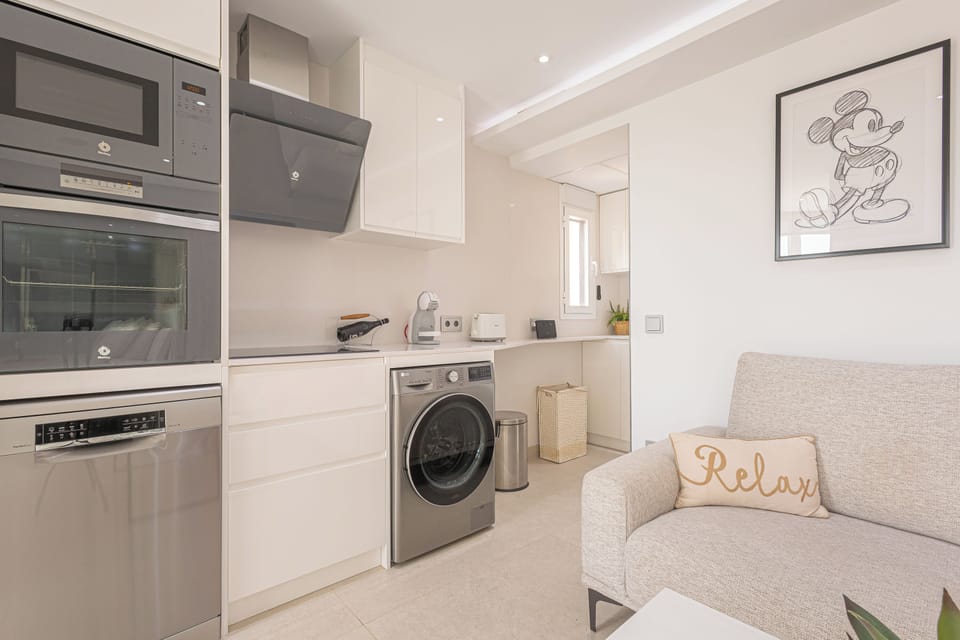 Luxury Apartment, Multiple Bedrooms, Refrigerator & Microwave (Luxury beachfront suite Fuengirola) | Interior