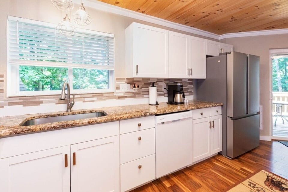 View of Kitchen 2