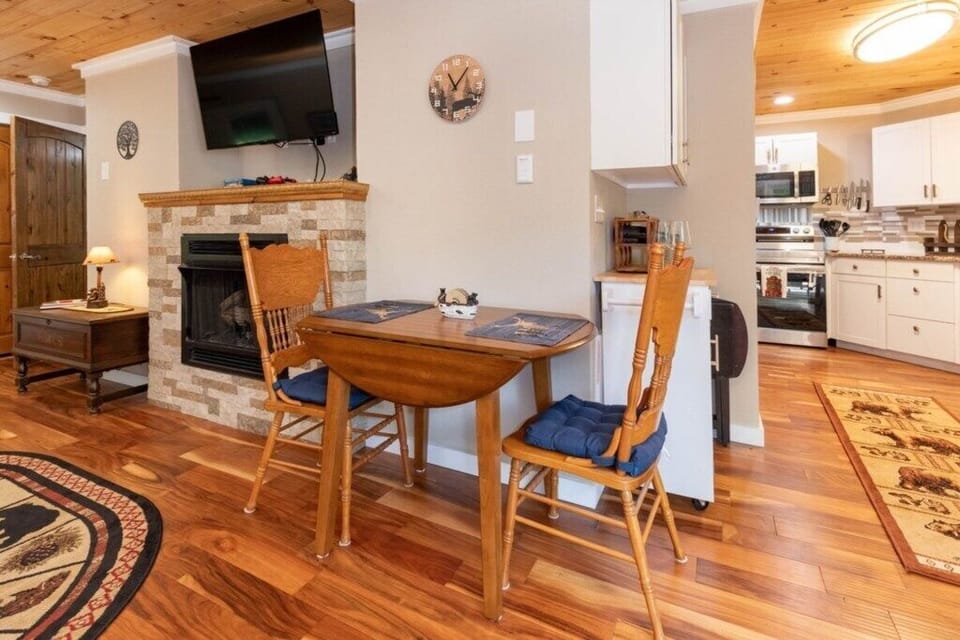Dining Space with Room for 4