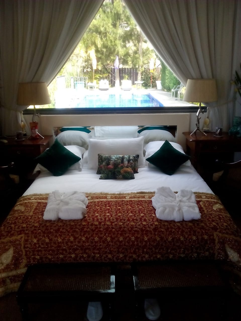 Luxury Quadruple Room, Poolside | Minibar, in-room safe, desk, soundproofing
