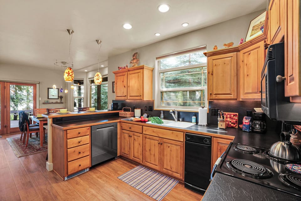 Don't let this compact kitchen fool you--there's a great amount of counter and cabinet space!