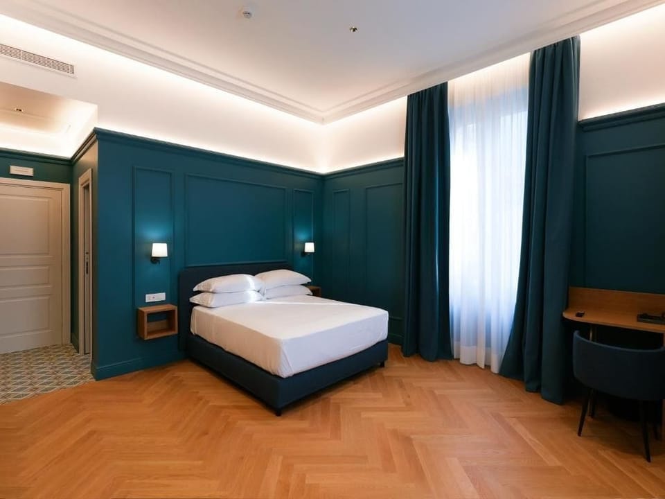 Superior Double Room, Balcony, Garden View | Hypo-allergenic bedding, down comforters, minibar, in-room safe