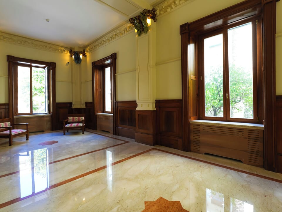 52-inch flat-screen TV with digital channels, Netflix, first-run movies