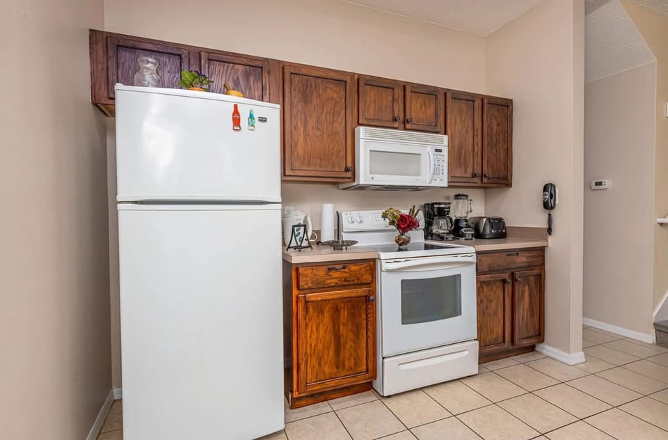 House | 4 bedrooms, desk, Internet