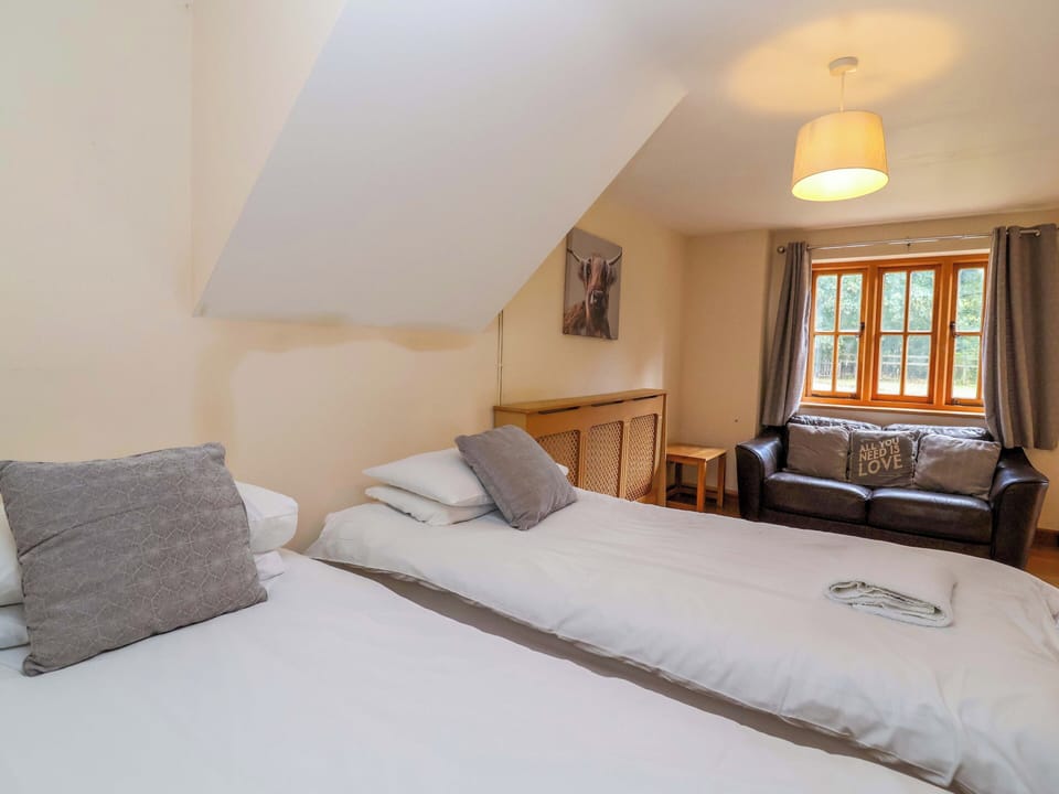 7 bedrooms, individually decorated, individually furnished, free WiFi