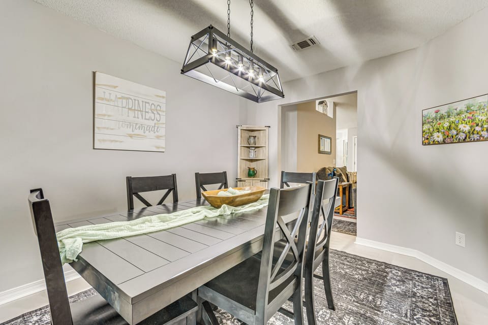House (4 Bedrooms) | Interior
