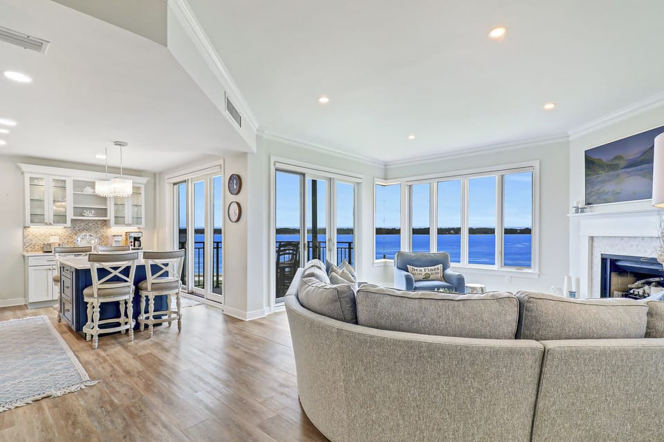 1922 South Beach Club | Stunning space with floor-to-ceiling vie - 1922 South Beach Club |Stunning space with floor-to-ceiling views