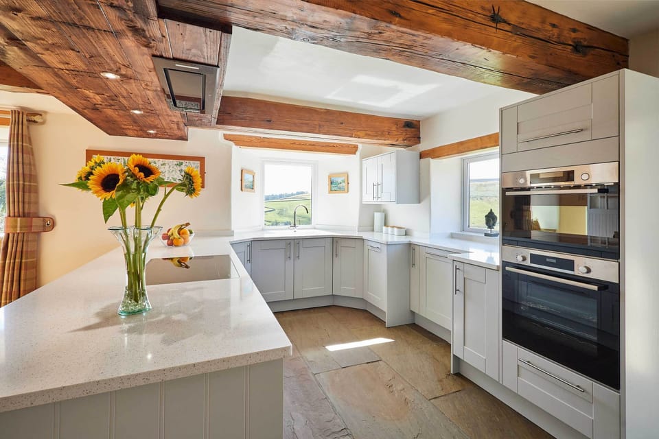 Edge Farm, Lofthouse - Host & Stay