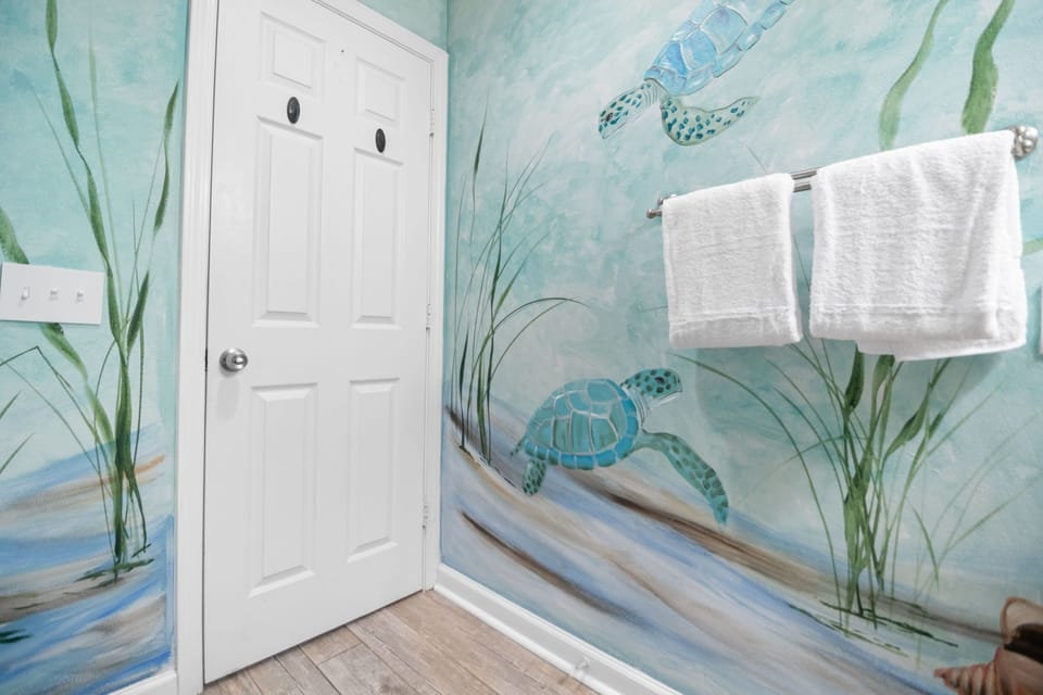 Needle Point Unit B21 -  Primary Bathroom