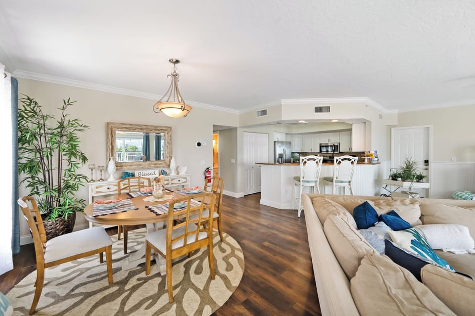 Open floor plan with Dining area just off the kitchen