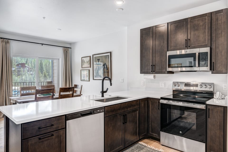 Condo, 2 Bedrooms | Private kitchen | Coffee/tea maker