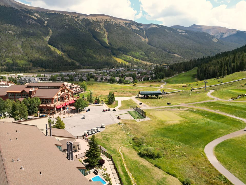 Condo, 2 Bedrooms | Aerial view
