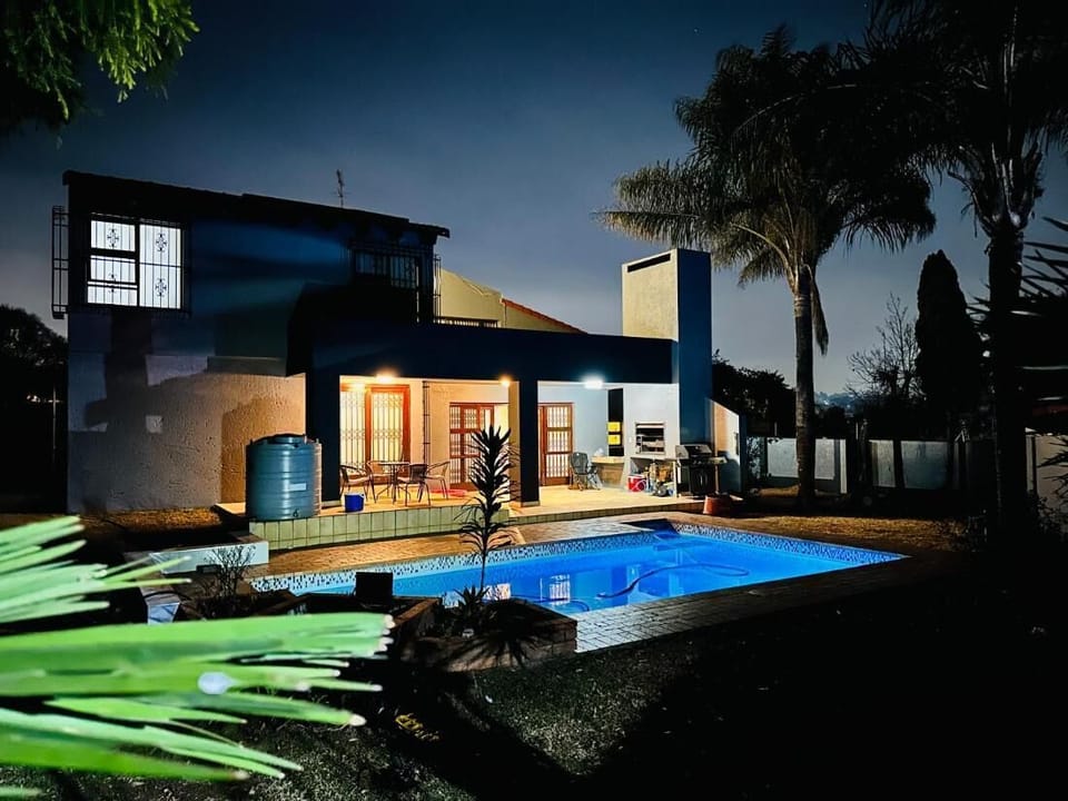 Apartment, 1 Bedroom, Smoking | Pool | Outdoor pool