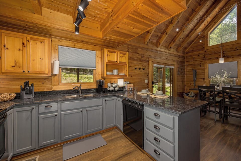 Timber Trace's fully-equipped kitchen
