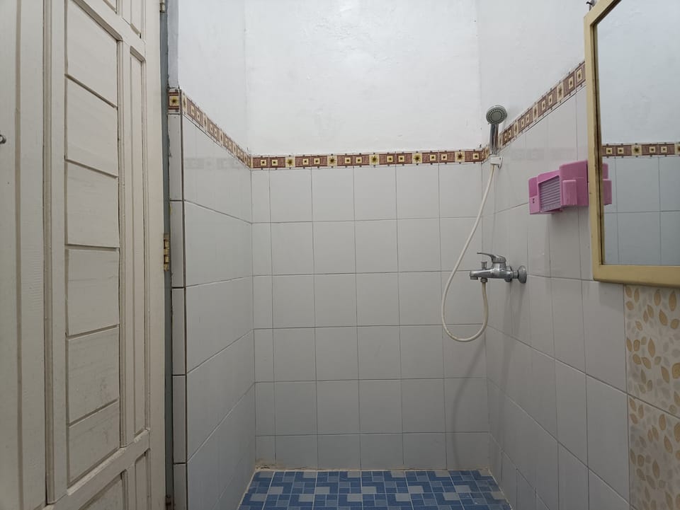 Family Quadruple Room | Bathroom