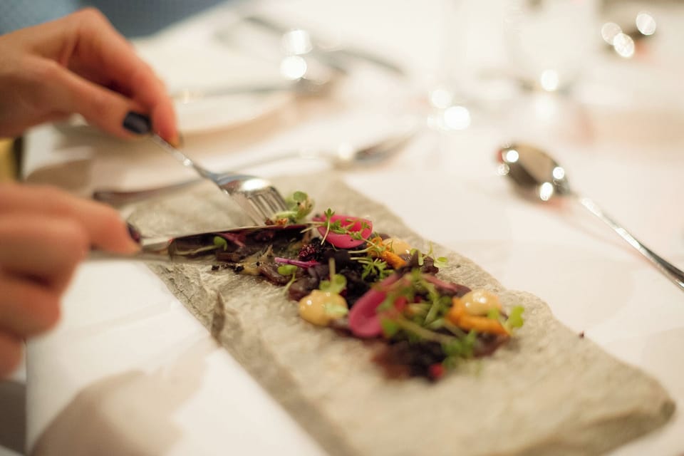 4 restaurants; breakfast, lunch, and dinner served