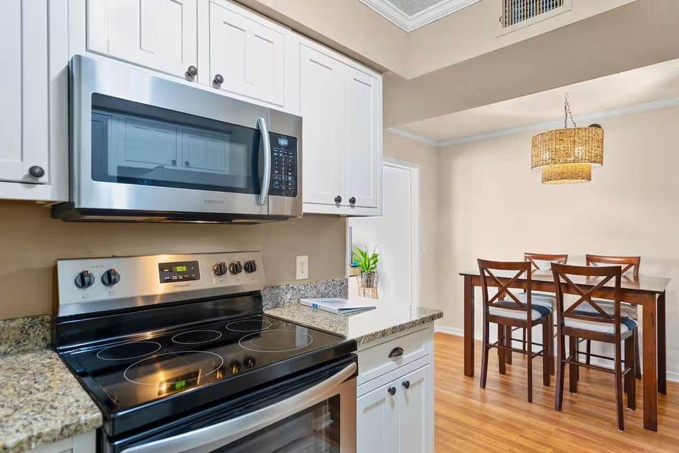 Fully stocked kitchen, microwave, Keurig, air fryer, and basic cooking supplies
