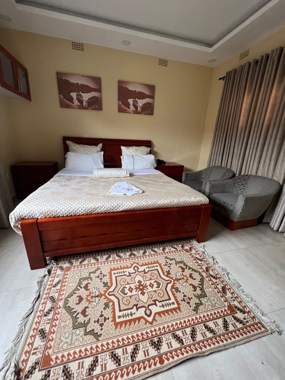 Luxury Single Room | Desk, laptop workspace