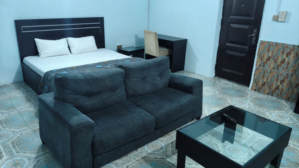 Superior Double Room, Non Smoking, Pets Not Allowed | Desk, laptop workspace, free WiFi