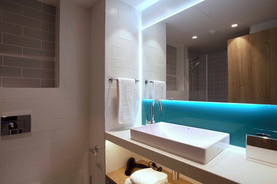 Shower, towels, soap, shampoo