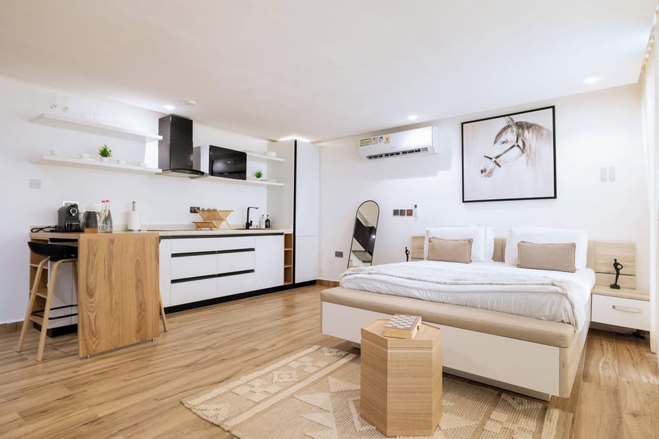 Studio Suite, Balcony, Beach View | Egyptian cotton sheets, premium bedding, down comforters