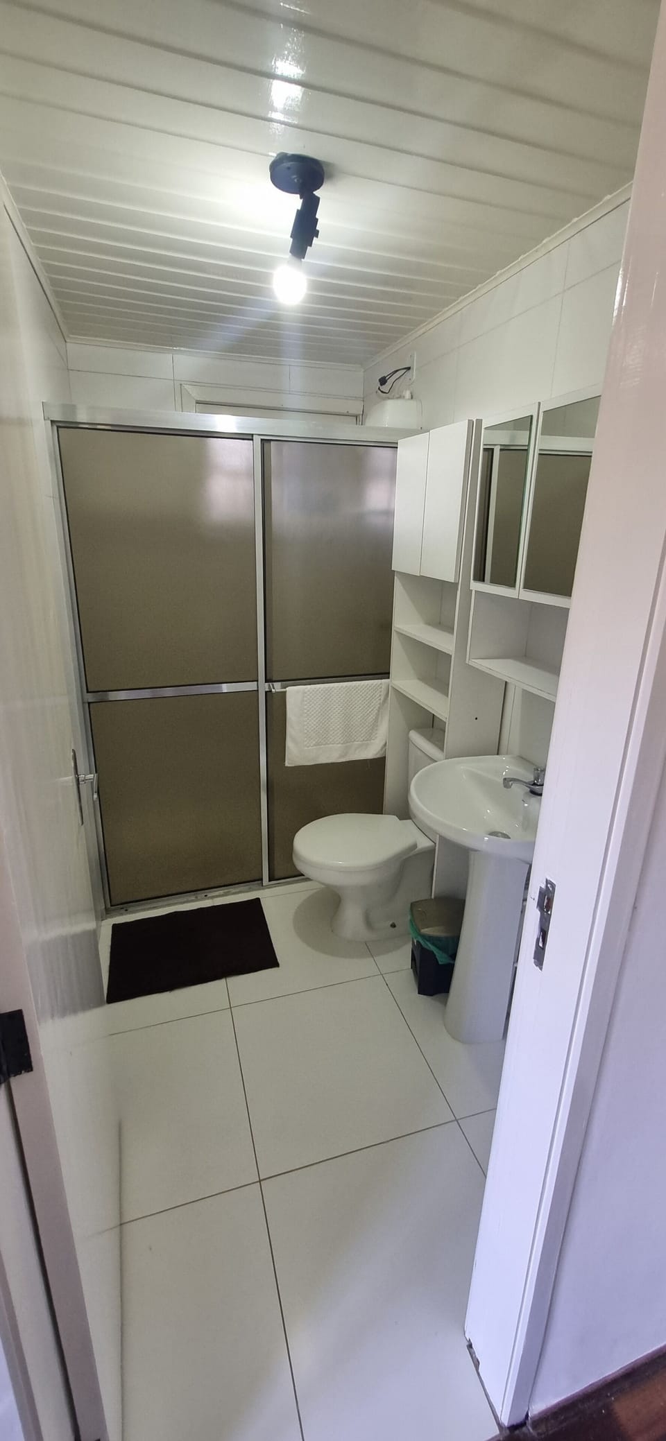 Shared Dormitory | Bathroom