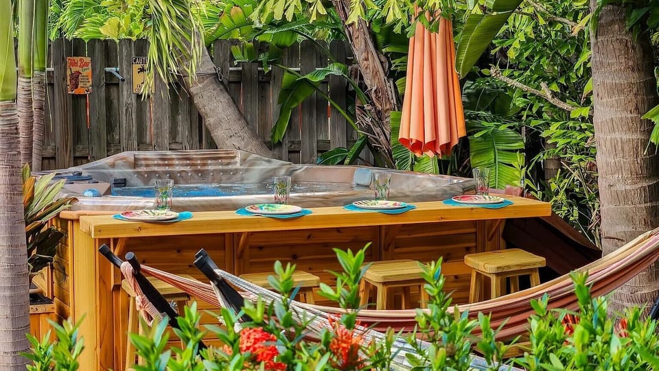 Outdoor spa tub
