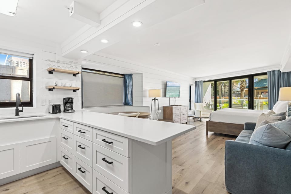 Condo, Partial Ocean View | Private kitchen | Full-size fridge, microwave, oven, stovetop