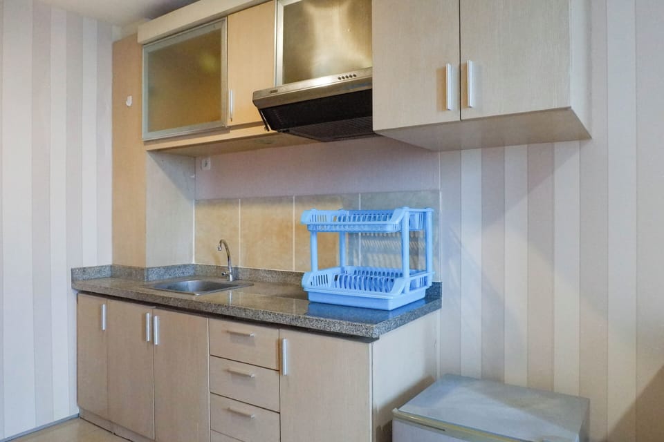 Standard Apartment | Private kitchen | Cookware/dishes/utensils