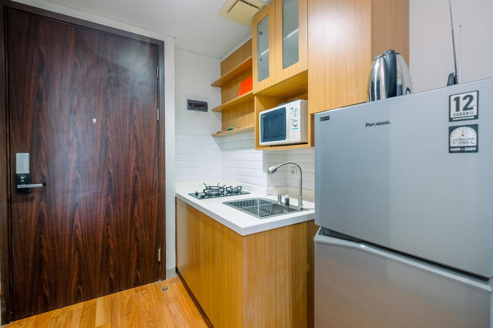 Standard Apartment | Private kitchen | Cookware/dishes/utensils