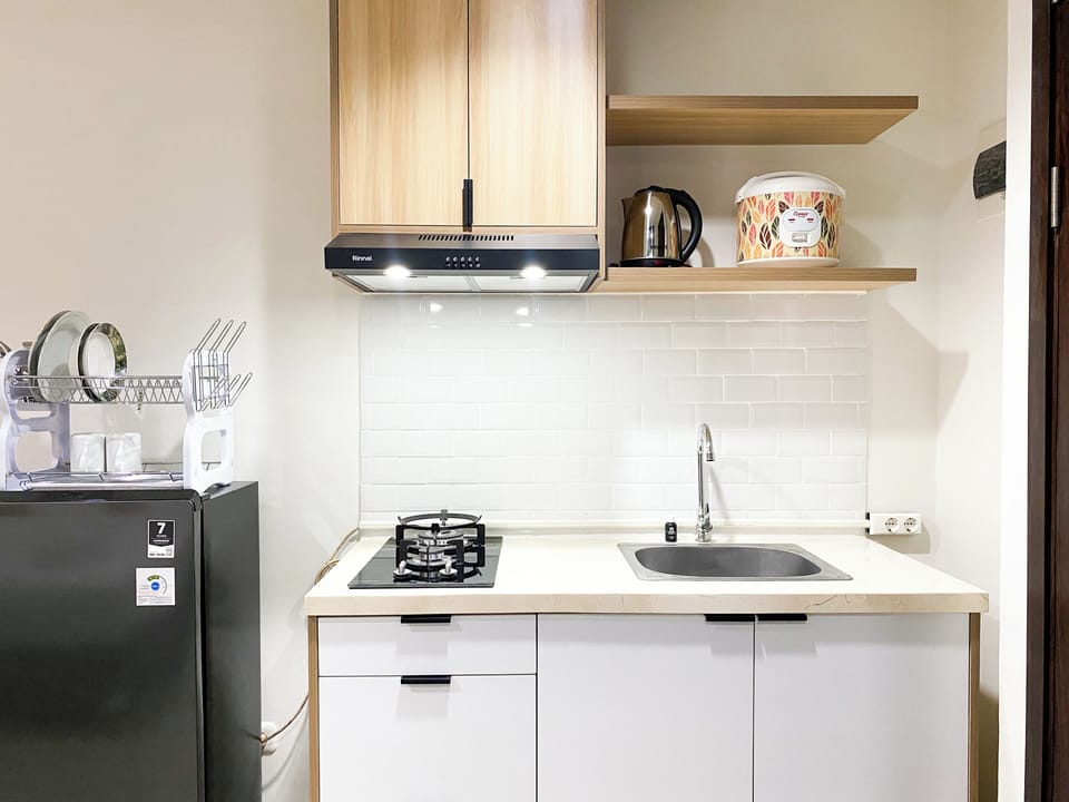 Standard Apartment | Private kitchen | Cookware/dishes/utensils