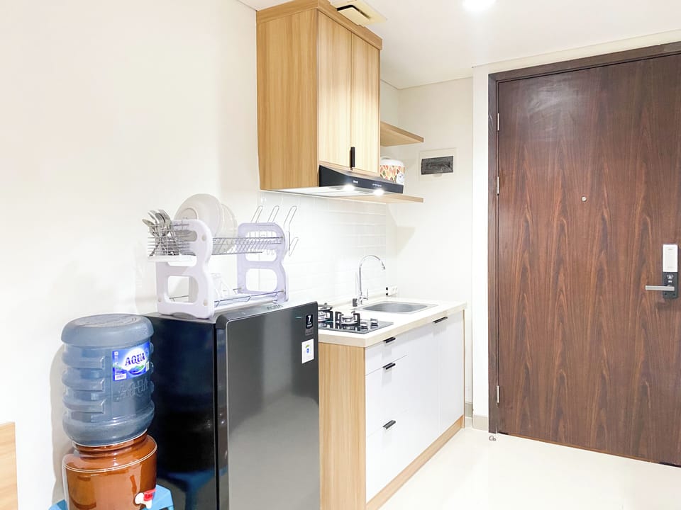 Standard Apartment | Private kitchen | Cookware/dishes/utensils